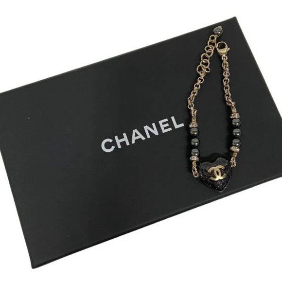 CHANEL CC Logo Rhinestone Black Heart Bracelet 8.2" Gold Tone Auth w/Box D-2300 - Picture 8 of 8